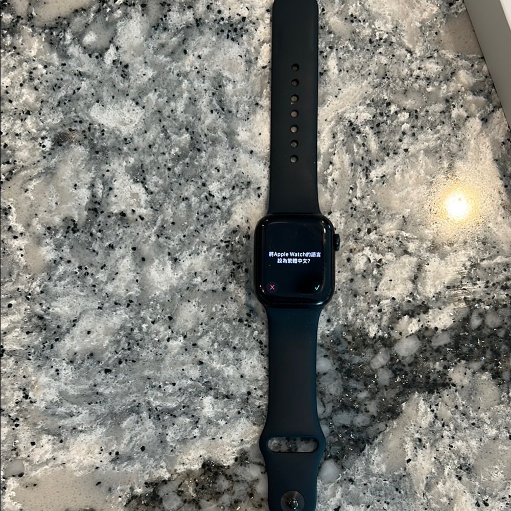 Apple - Watch Series 8) 41mm Aluminum Case with Sport Band - S/M - Midnight